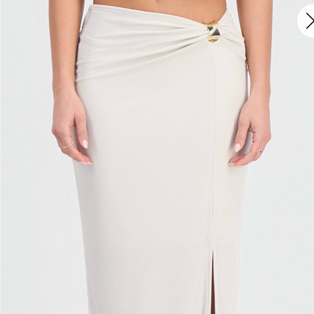 Guess Cream Maxi Skirt with Side Slit and Gold Accent